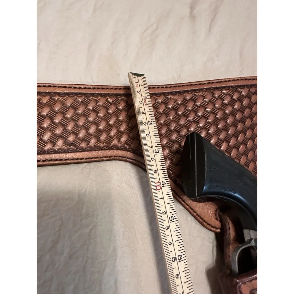 VTG WESTERN GUN BELT AND HOLSTER HAND TOOLED COWBOY ACTION